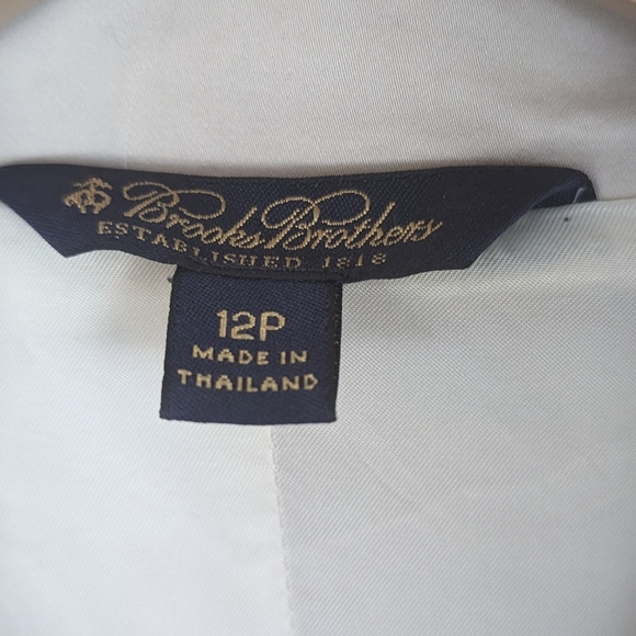 Beautiful Brooks Brother Trench 12 Petite - Picture 2 of 5